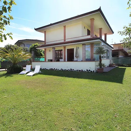 Chiara By Interhome *